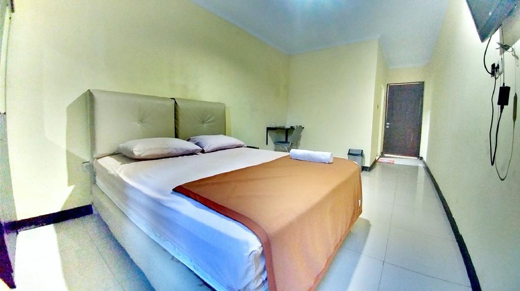 Quint Hotel Manado Exterior foto